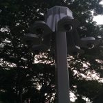 鈴なりの監視カメラ in シンガポール