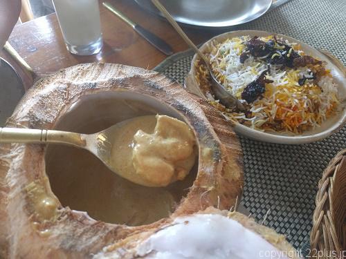 Mustardのココナツ海老カレーと野菜ビリヤニ